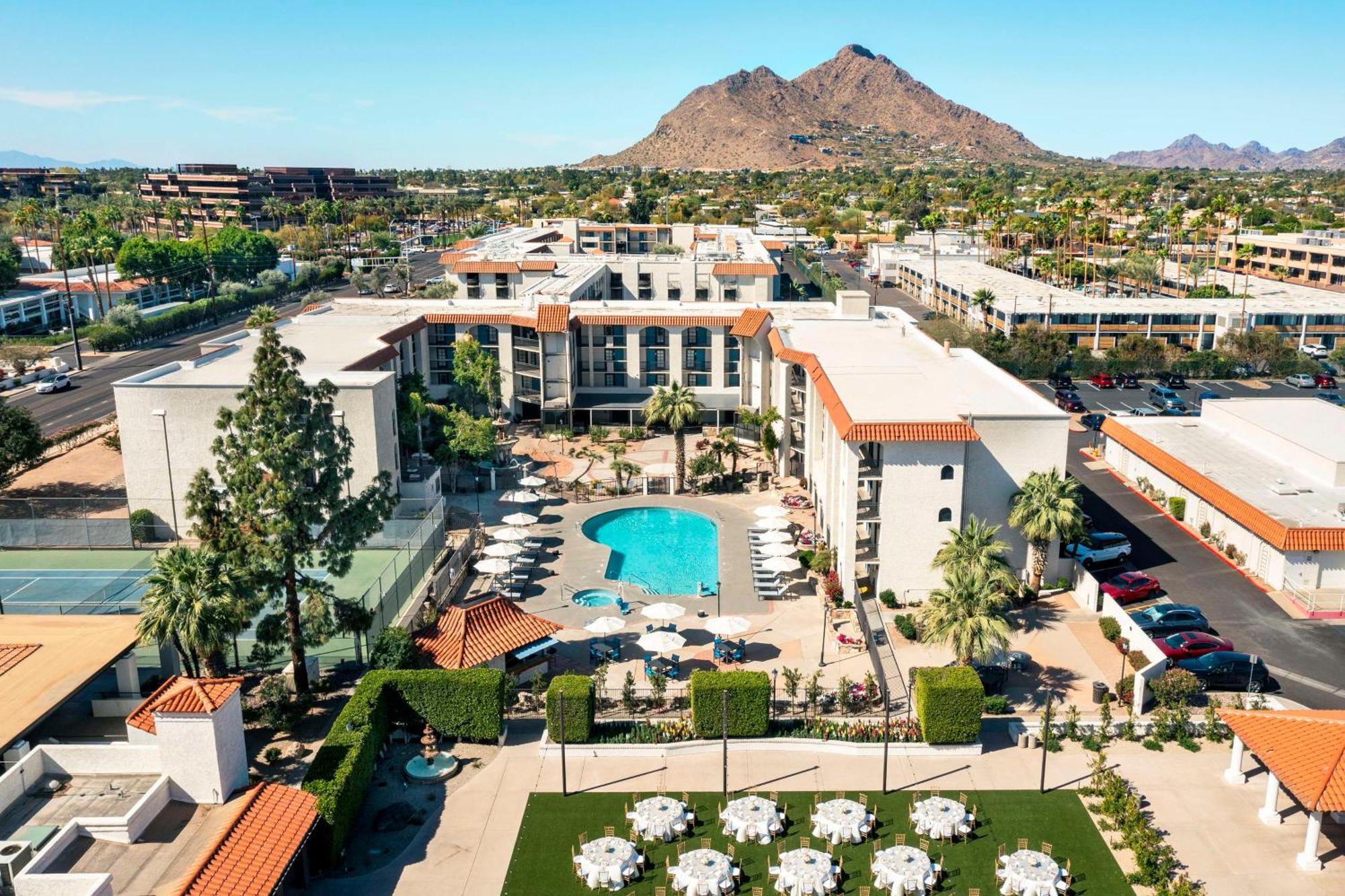 Embassy Suites By Hilton Scottsdale Resort Екстер'єр фото