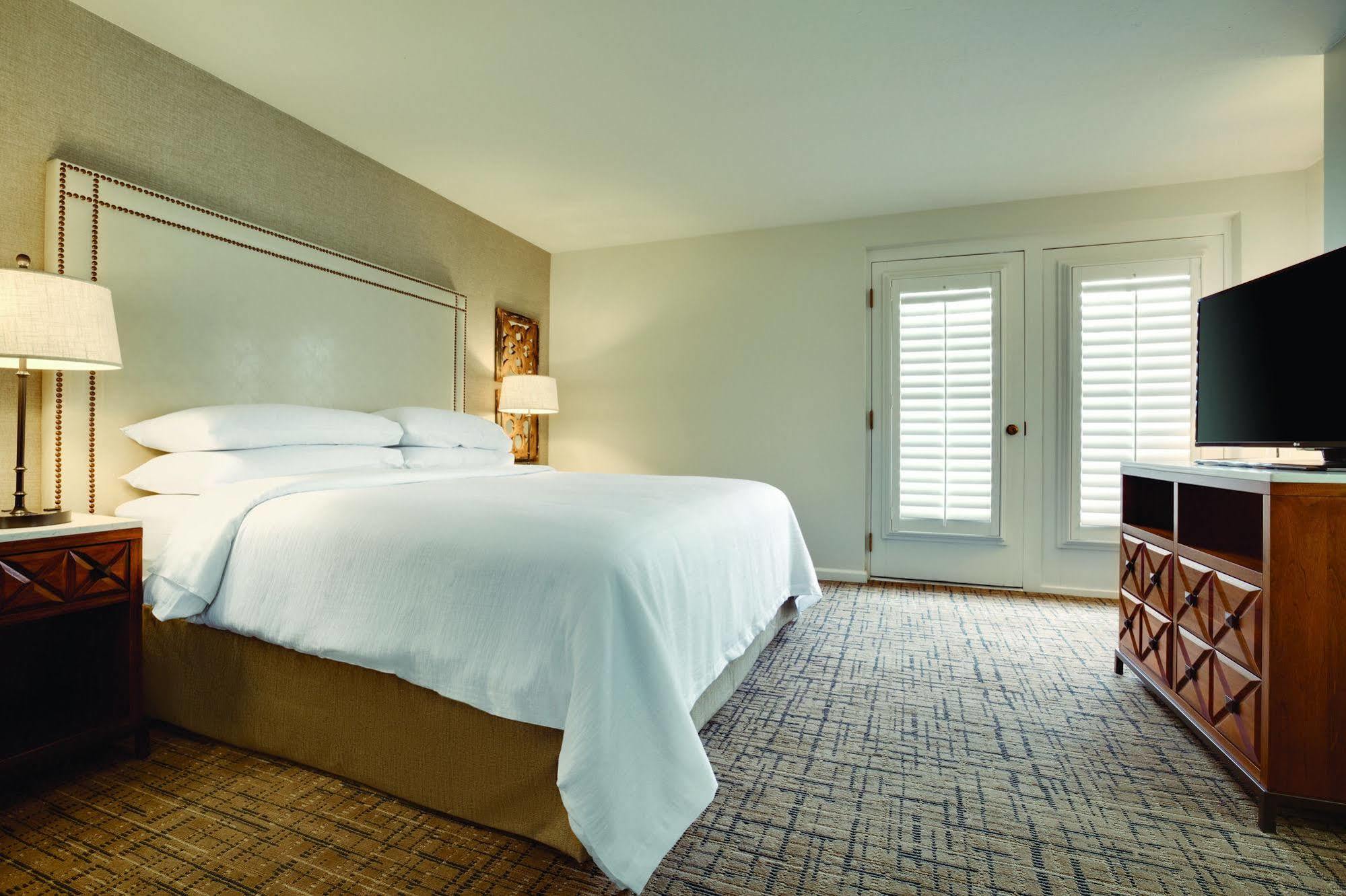 Embassy Suites By Hilton Scottsdale Resort Екстер'єр фото